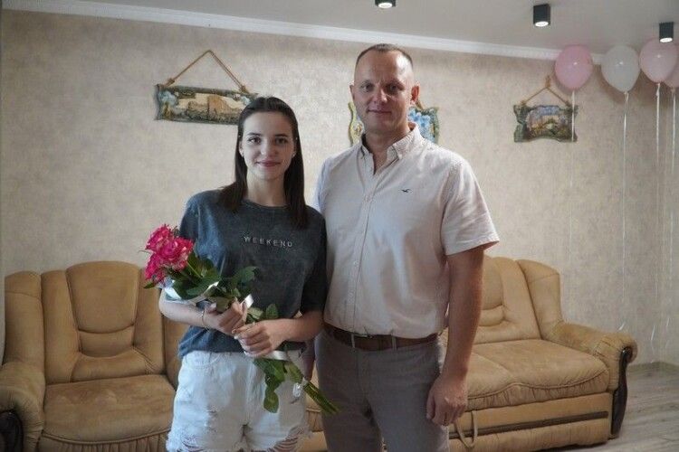 У Володимирі привітали з 17-річчям доньку загиблого Героя Павла Марчака