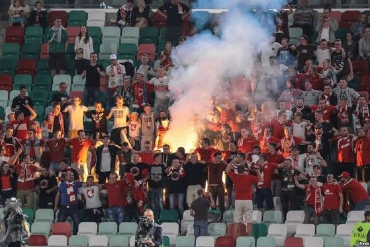 Білоруських уболівальників штрафуватимуть за «Хто ня скача, той маскаль!»