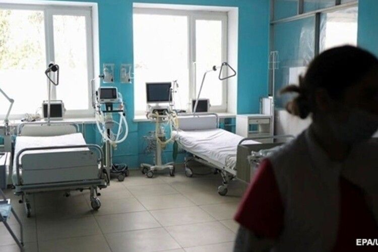 Стаціонари волинських лікарень переповнені пацієнтами з коронавірусом