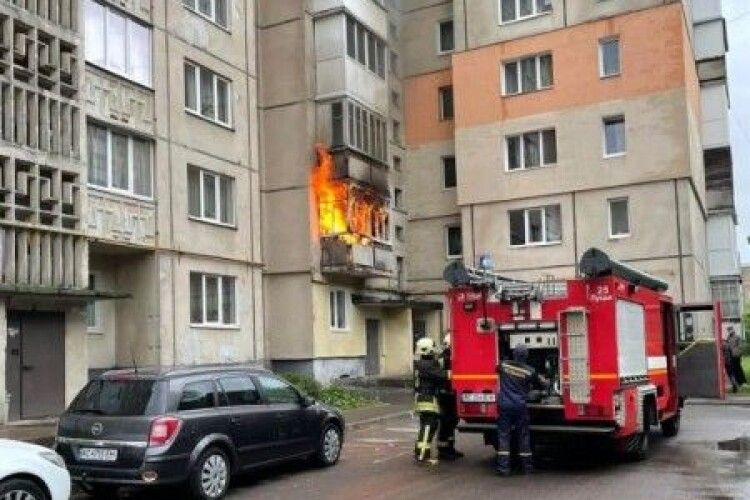 У Луцьку горіла квартира в багатоповерхівці