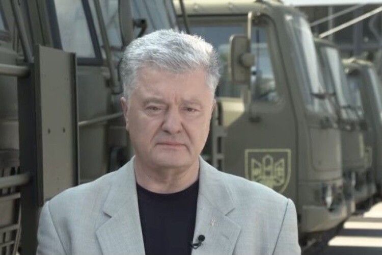 Порошенко на GB News: росіяни не мають успіхів на полі бою, тож роблять те, що вміють найкраще — тероризують Україну