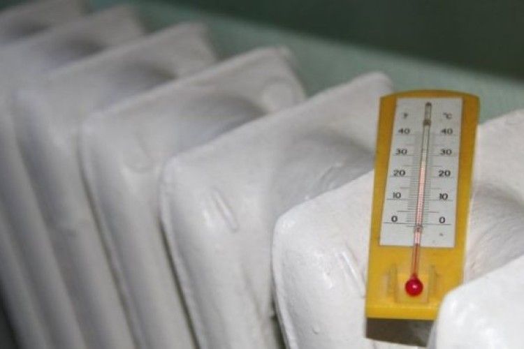 Директори шкіл заплатять зі своєї кишені за те, що гріли школи без дітей