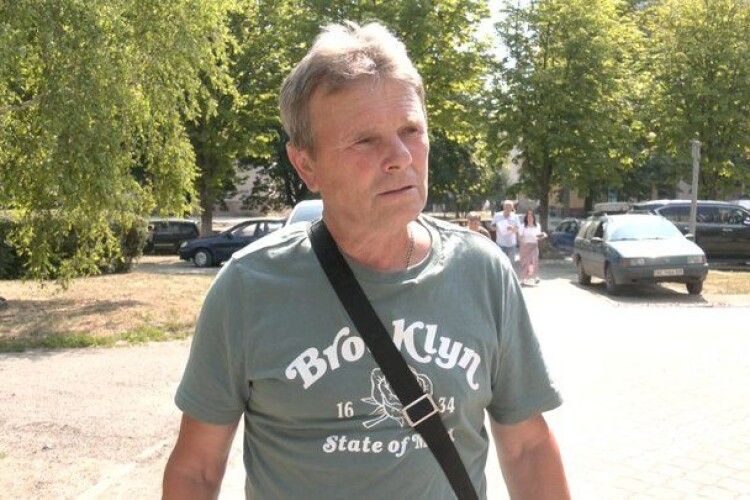 «Вода ледь біжить»: лучани скаржаться на низький тиск води (Відео)