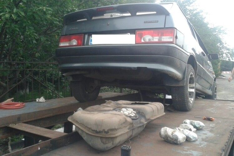 На кордоні виявили 2,3 кілограма гашишу