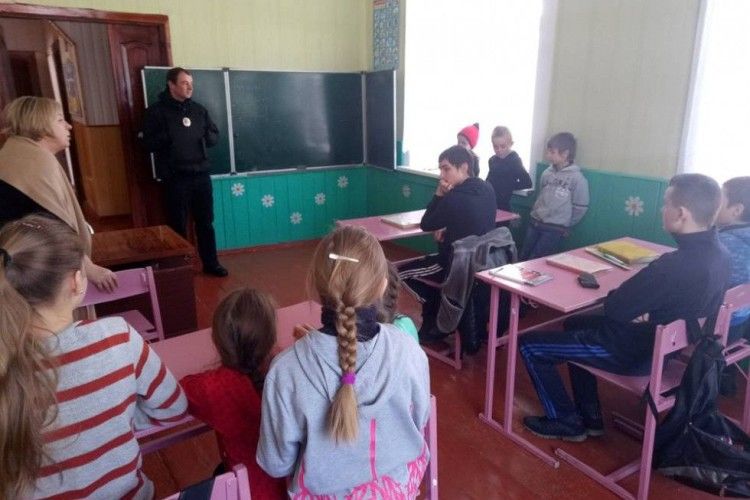 Любешівські правоохоронці долучились до проекту «Шкільний офіцер поліції»