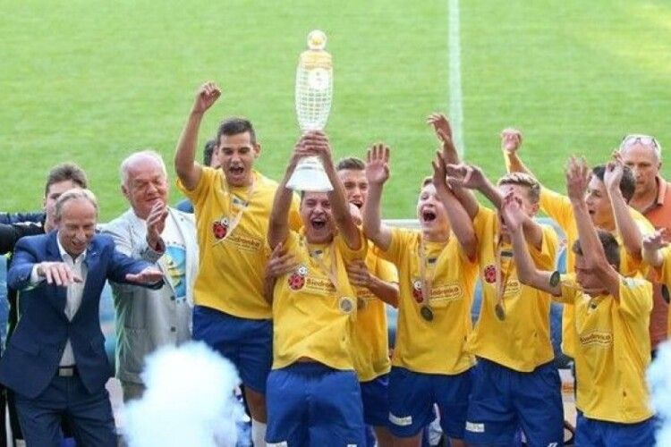 Українська футбольна команда дітей під опікою стала чемпіоном світу