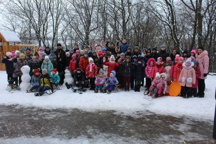 У Горохові діти «зимовими іграми» зустрічали масляну