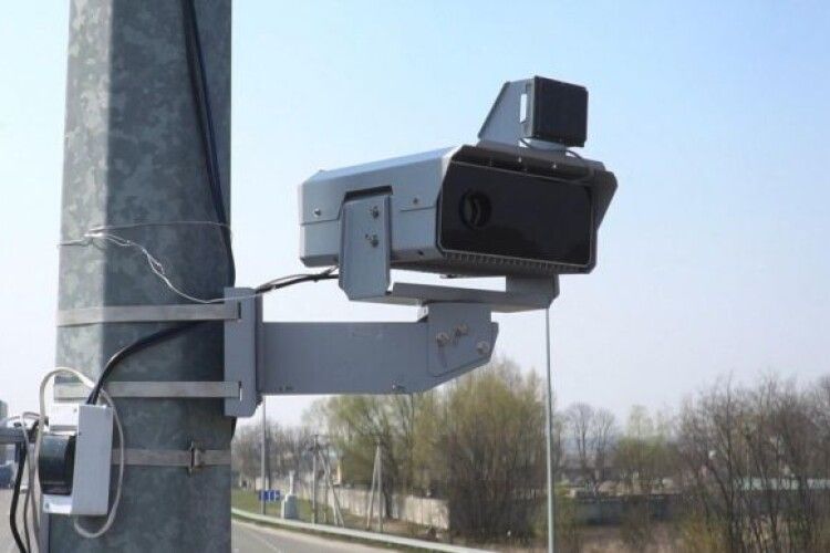 Вже відомі адреси: на автодорогах запрацювали ще 24 камери фіксації порушень ПДР