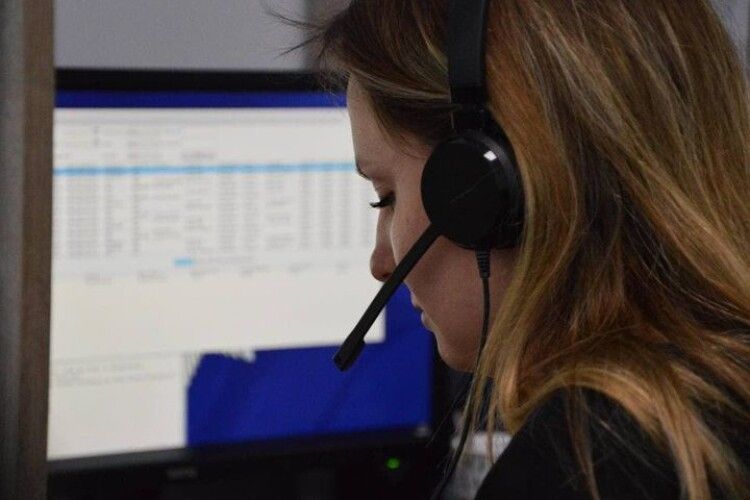 Поліція Волині просить зняти гірлянди і лампи для розсади на підвіконнях