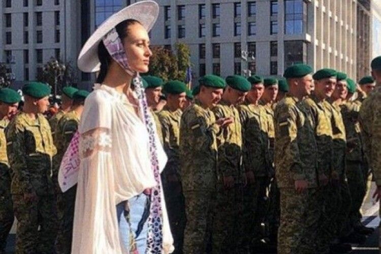 Аліна Паш пояснила свою поїздку до окупованого Криму, фото на тлі Кремля та «спаплюжений» Крим