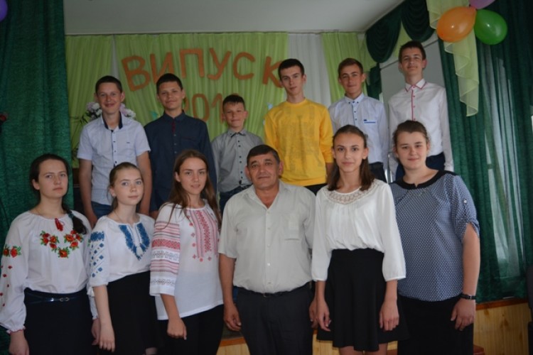 Любешівським юним музикантам вручили свідоцтва про здобуті знання