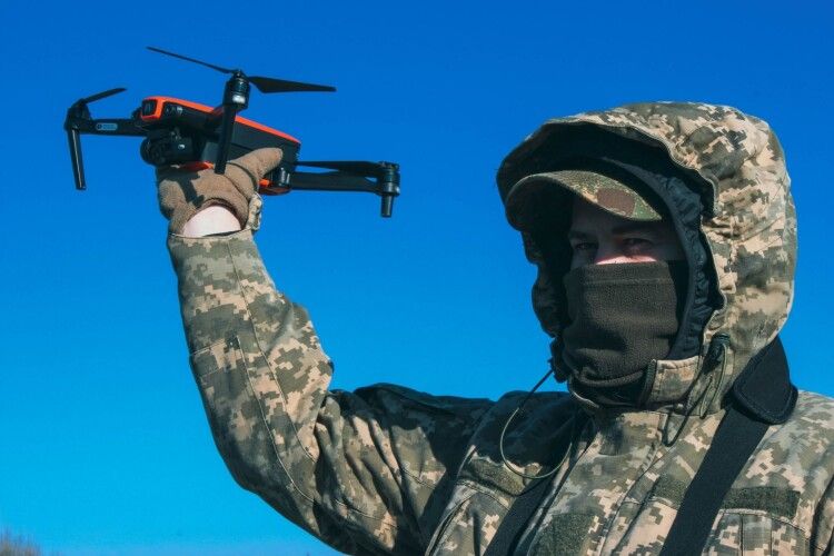На Волині для військових та цивільних створили навчальний курс пілотування дроном з нуля