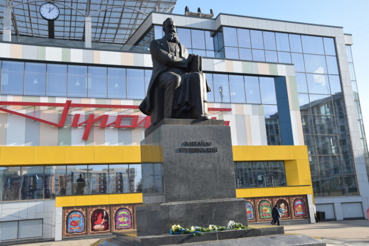 Лучани вшанували пам’ять Михайла Грушевського