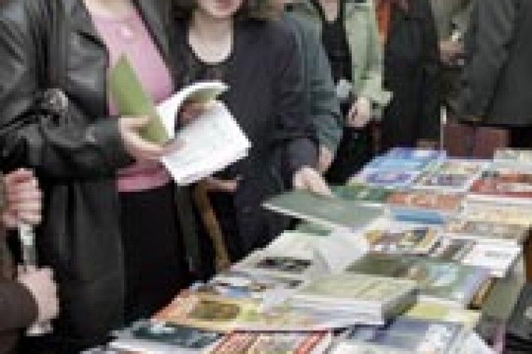 КНИГИ — У ГОСТІ ДО НАС