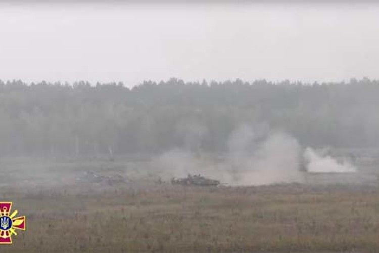 На Чернігівщині гатили танки і літали вертольоти (фото, відео)