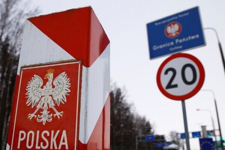 Чому тимчасовий захист для українців у Польщі поки не продовжили 