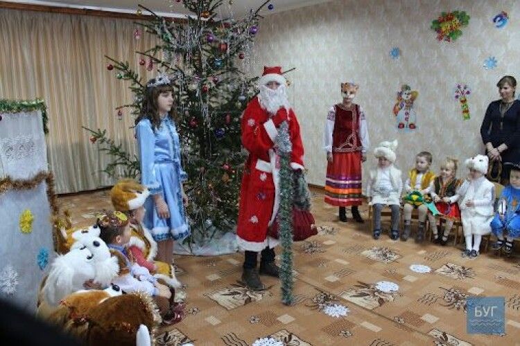 Новорічні ранки в школах і дитсадках у карантин на Волині й інших регіонах: МОЗ повідомило правила