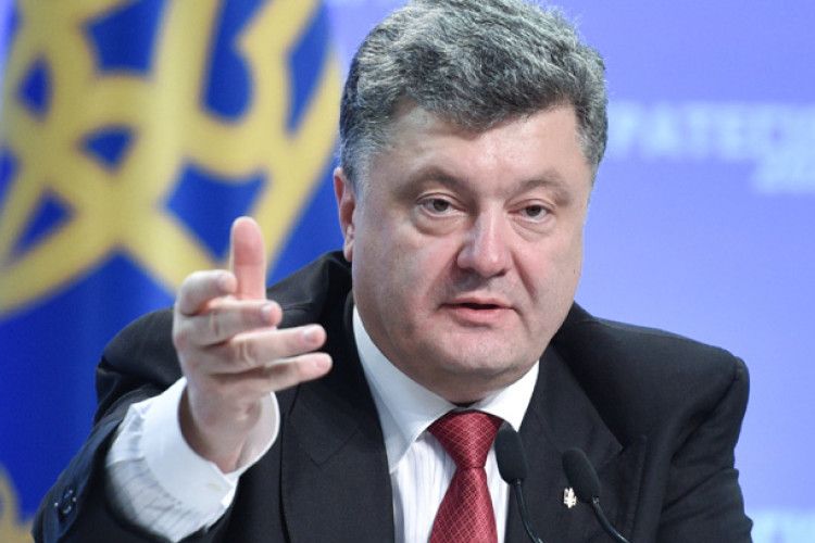 Петро Порошенко: «Кожен день ми продовжуємо проводжати в останню путь своїх кращих синів»