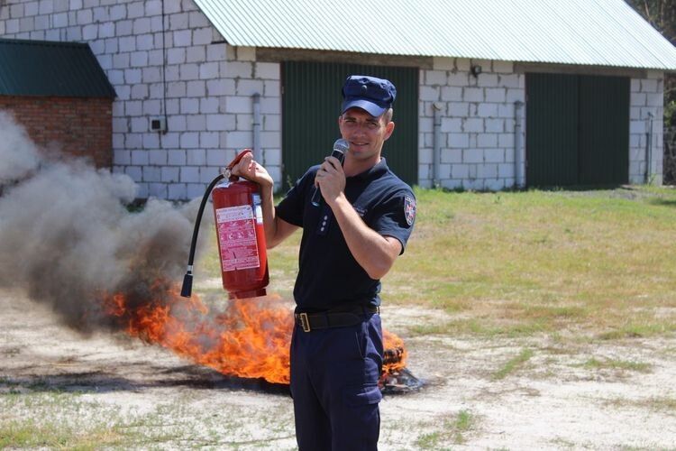 У Маневицькому районі рятувальники гасили «пожежу» разом з вихованцями християнського табору