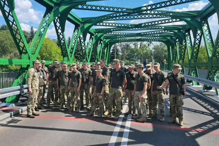 На Волині до служби стали молоді офіцери-прикордонники
