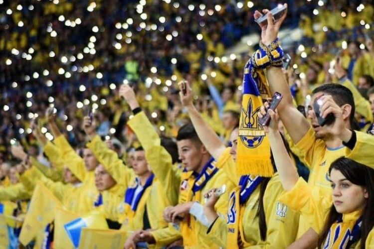 На матчі України з Шотландією буде 3 тисячі українських уболівальників