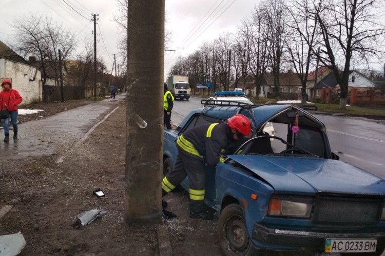 У Луцьку дядька взяв у полон власний «Жигуль» (фото)