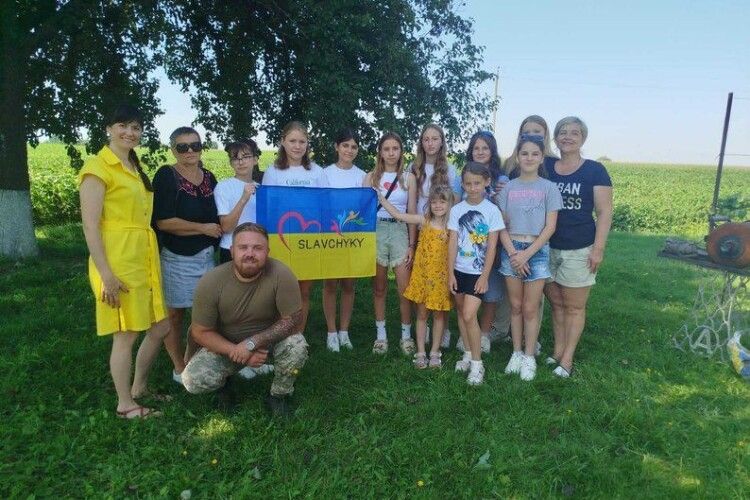 Волинські «Славчики» збирають кошти на мотоцикл для військового з Луцька
