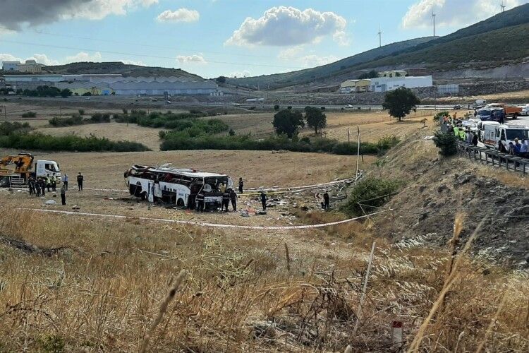 У Туреччині перекинувся автобус: повідомляють про 14 загиблих