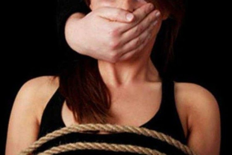 Модель викрали, щоб продати на аукціоні