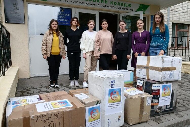 Студенти й викладачі Горохівського коледжу долучилися до відправлення допомоги на Херсонщину (Фото)