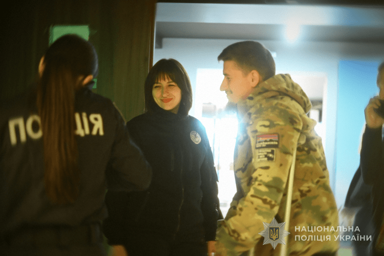 Поранені захисники побували на кінопоказі в Луцьку
