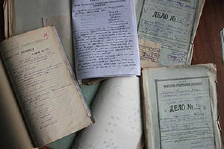 ЗАКОН «ПРО П’ЯТЬ КОЛОСКІВ» КОСИВ ХЛІБОРОБІВ ПІД КОРІНЬ