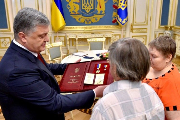 Білорус Михайло Жизневський посмертно став Героєм України