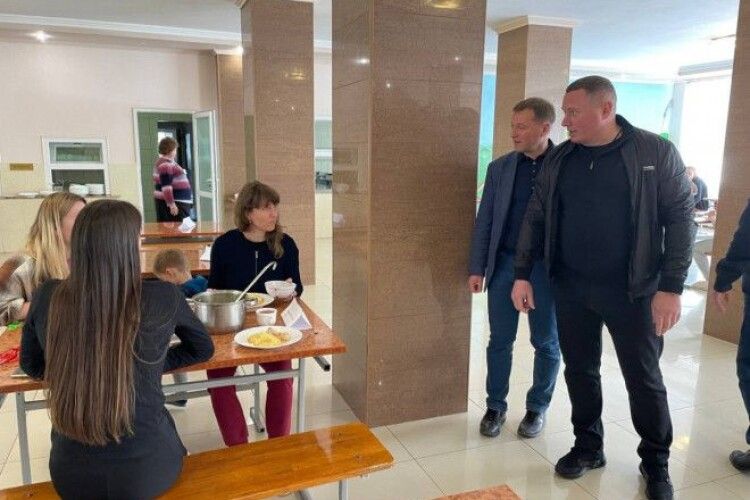 Вимушені переселенці приємно вражені гостинністю волинян