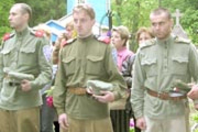 З ДАЛИНИ ДЕВ’ЯНОСТА ЛІТ