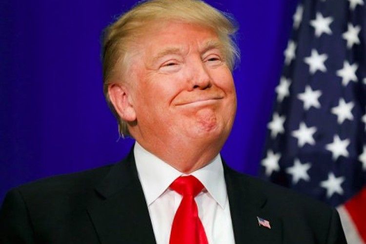 Дональд Трамп офіційно очолив США