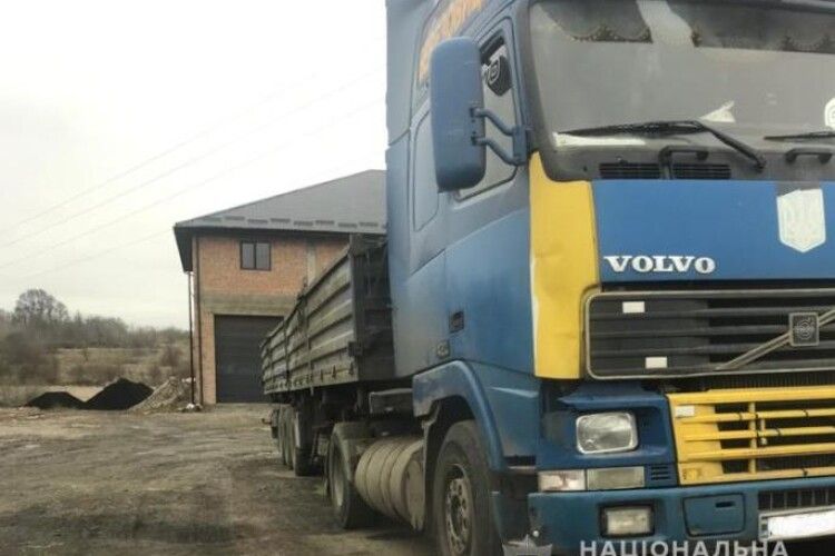 На Ківерцівщині поліцейські розшукали водія, який збив двох людей та втік з місця пригоди