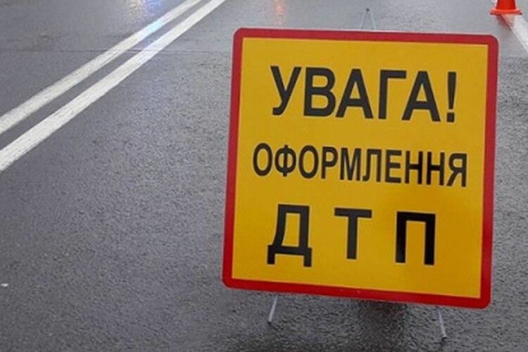 Смертельна аварія на Рівненщині: від зіткнення вантажівки і «Audi» загинула одна людина