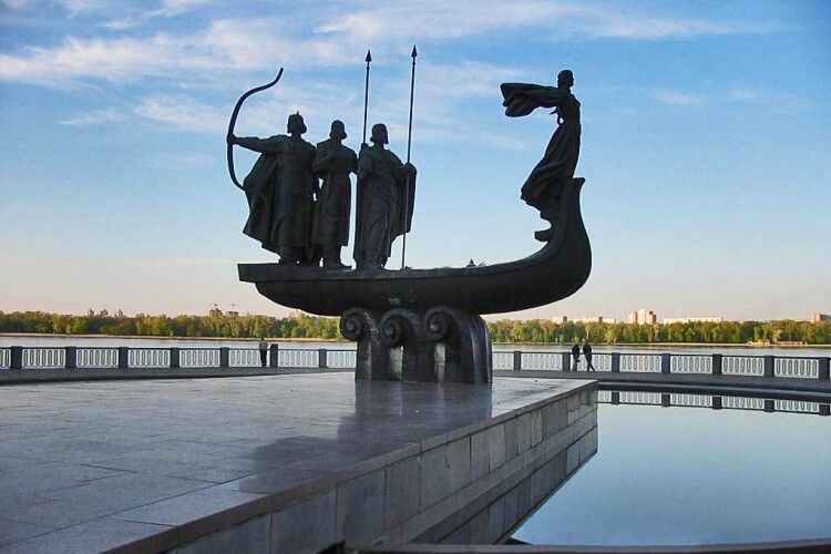На вулицях Києва тривають бої з диверсійними групами, біля станції метро «Берестейська» знищено колону ворожої техніки