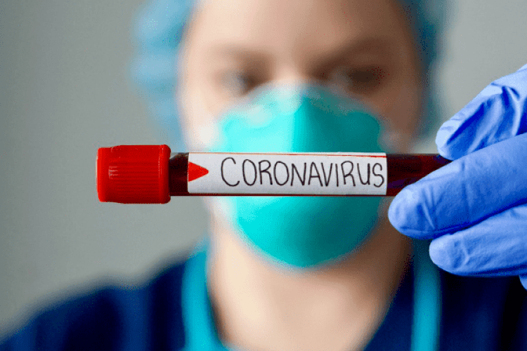 В Україні зростає кількість хворих на коронавірус: плюс 515 за добу