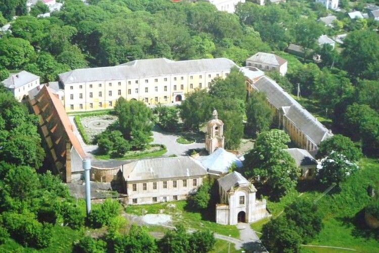 Гарний приклад: громада на Волині організовує для переселенців екскурсію