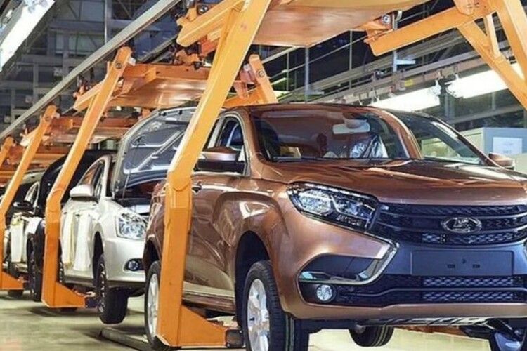 Російський «АвтоВАЗ» зупиняє роботу через дефіцит запчастин, працівників відправлять у відпустку 