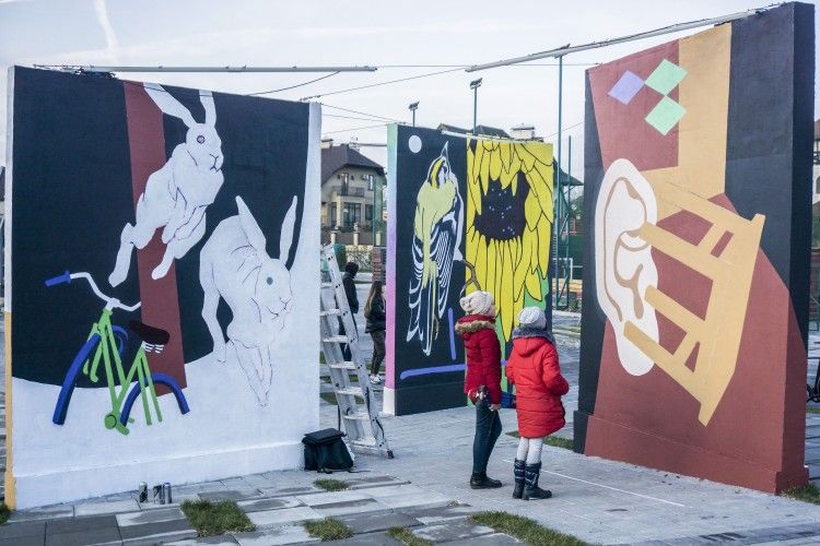 У Луцьку знайшли ще один спосіб, як цивілізовано розписати стіну (фото)