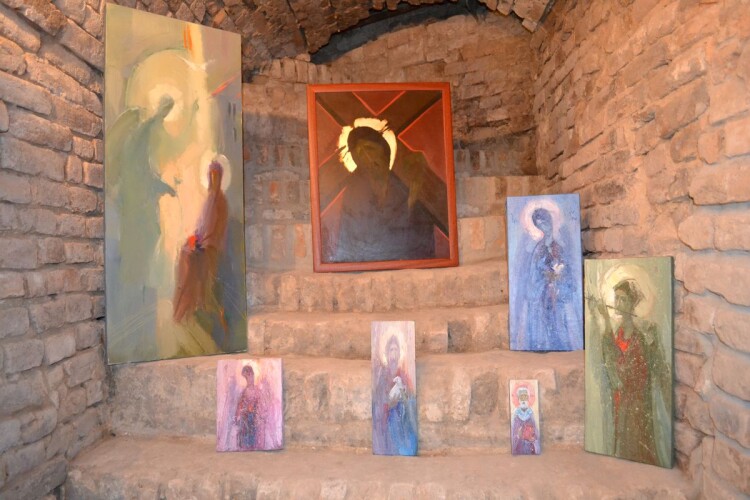 Львівський художник уперше представив у Луцьку свої картини 