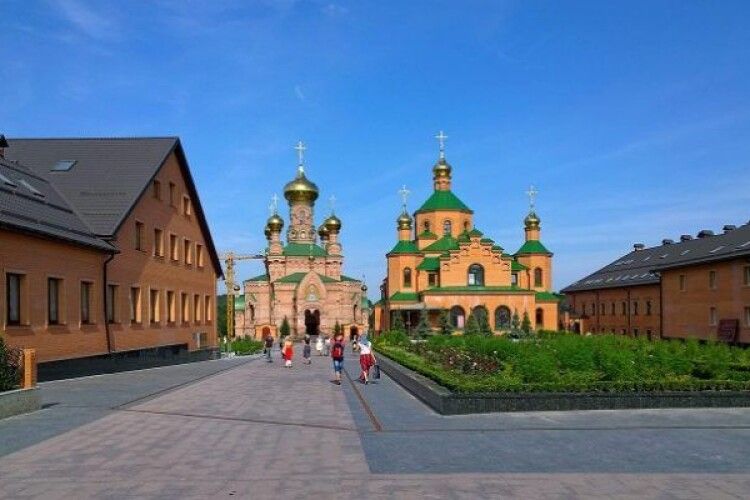 У Києві спалах коронавірусу в Голосіївському монастирі УПЦ (МП)