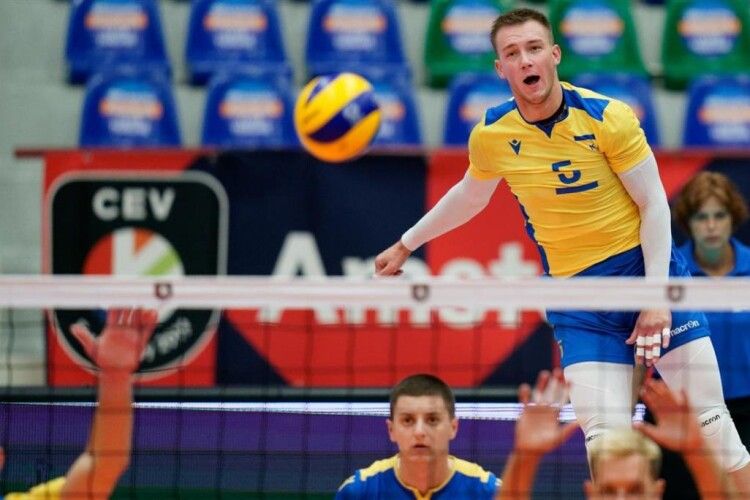 Чоловіча збірна України на Чемпіонаті Європи з волейболу обіграла естонців і гарантувала собі місце в плей-офф