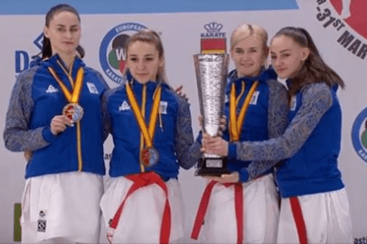 Жіноча збірна України виграла командне «золото» Чемпіонату Європи з карате (Відео)