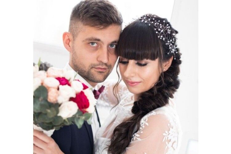 «Він не знає, як виглядає наш син»: українка розповіла про чоловіка-хірурга, який зараз у полоні (Фото)