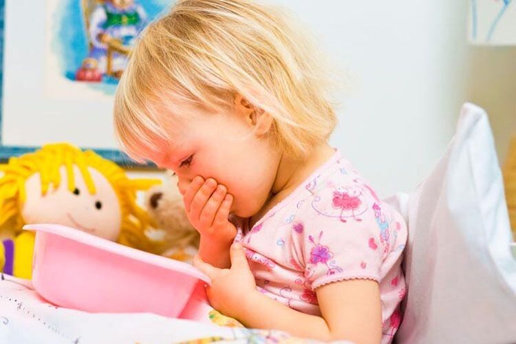 Що робити, коли відчули запах  ацетону з рота дитини?