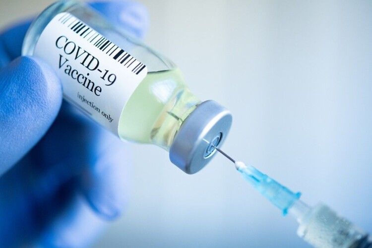 Волинянам розповіли, як записатися на вакцинацію від коронавірусу